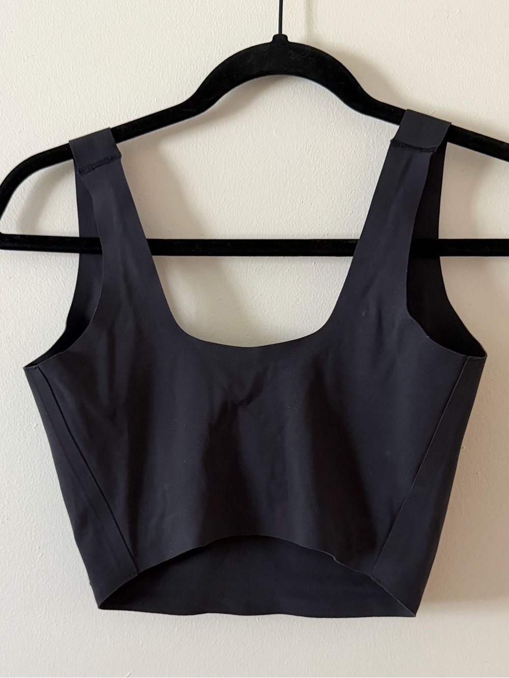 Skims Naked Scoop Tank Bralette Wireless Bra - Picture 5 of 8